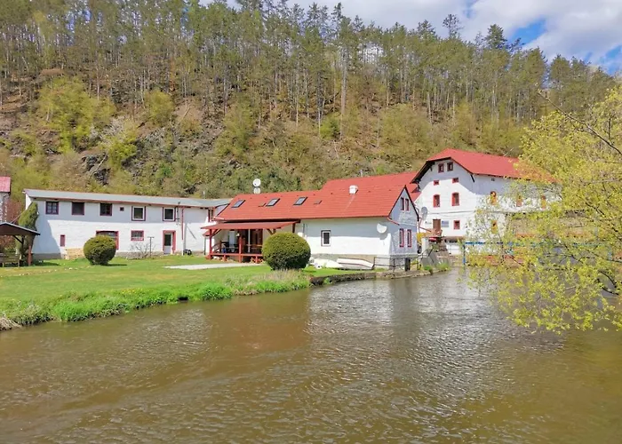 Cechuv Mlyn فندق *